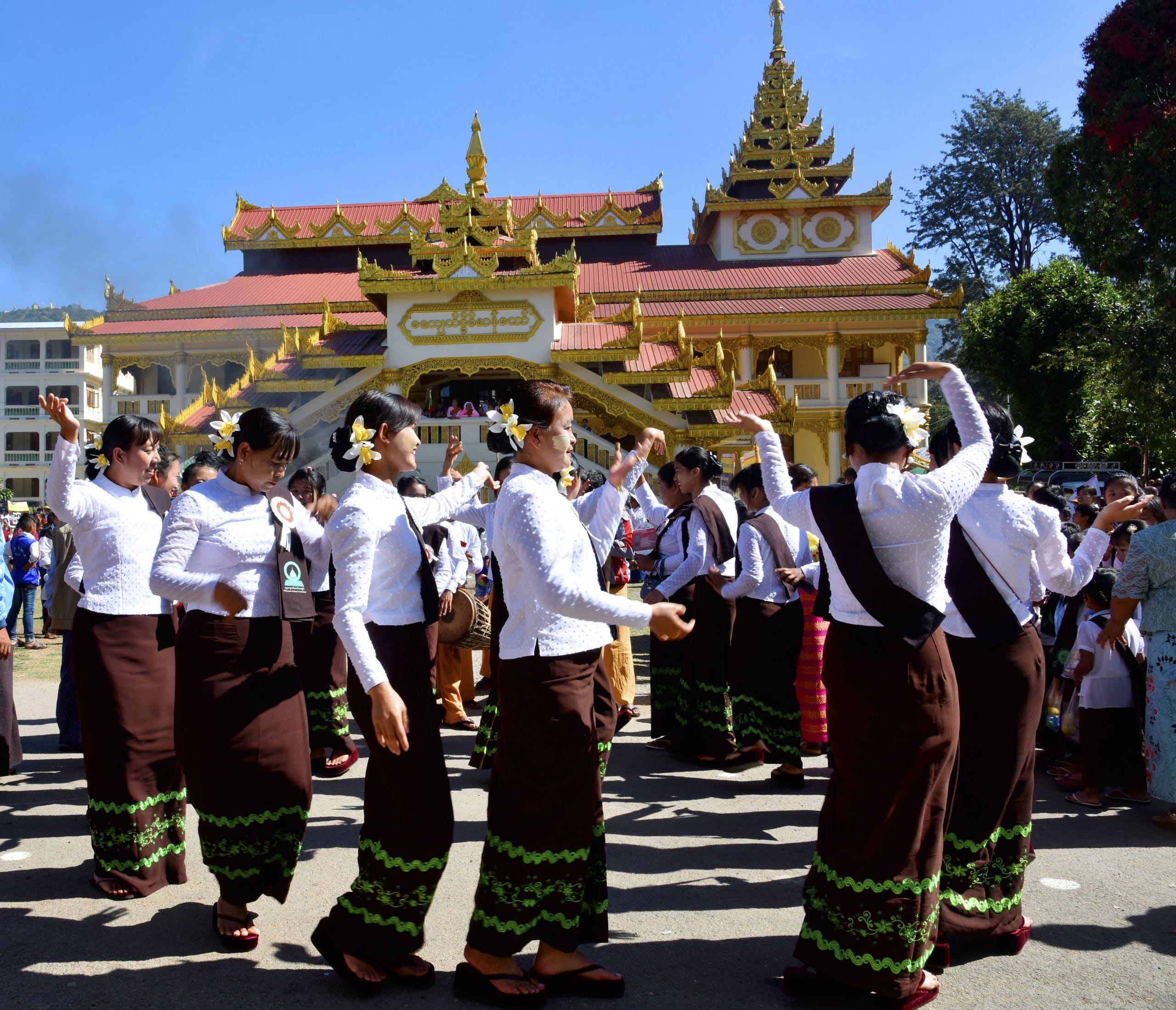 57- Lễ hội kinh khí cầu lửa Taunggyi Myanmar – Trần Tấn Vịnh