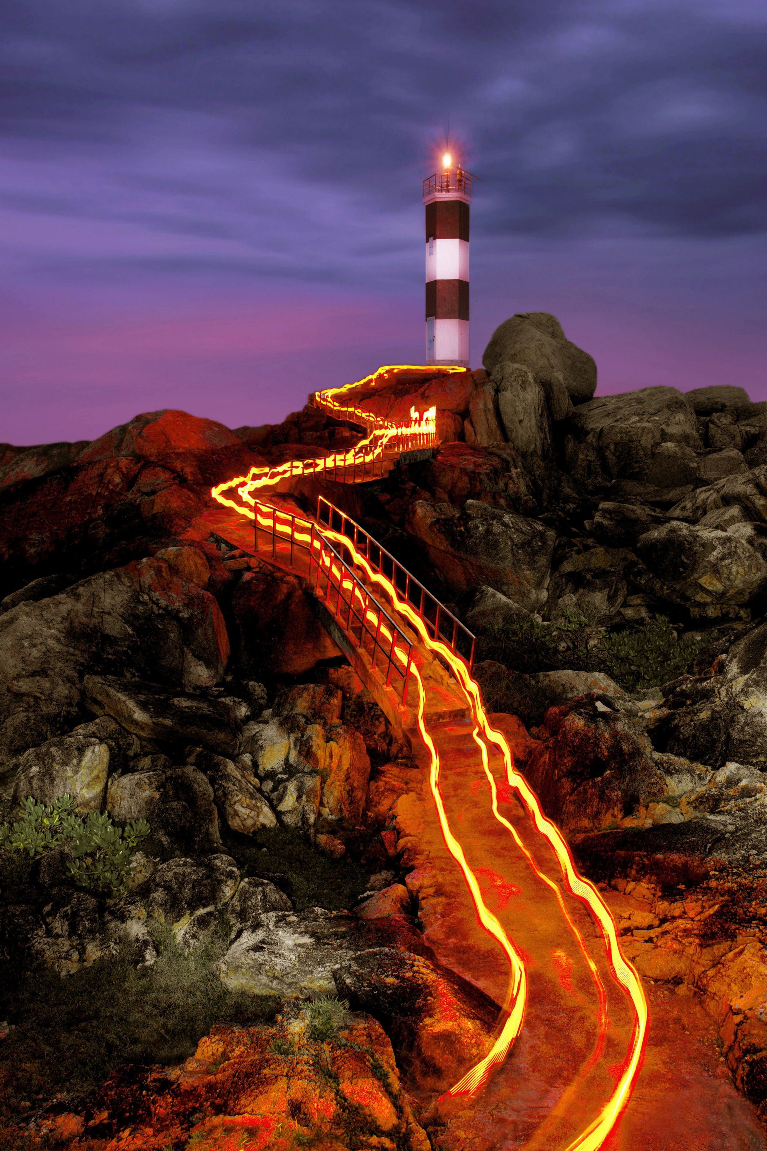 269- Tín hiệu cho những con tàu từ biển xa – Trần Quỳ