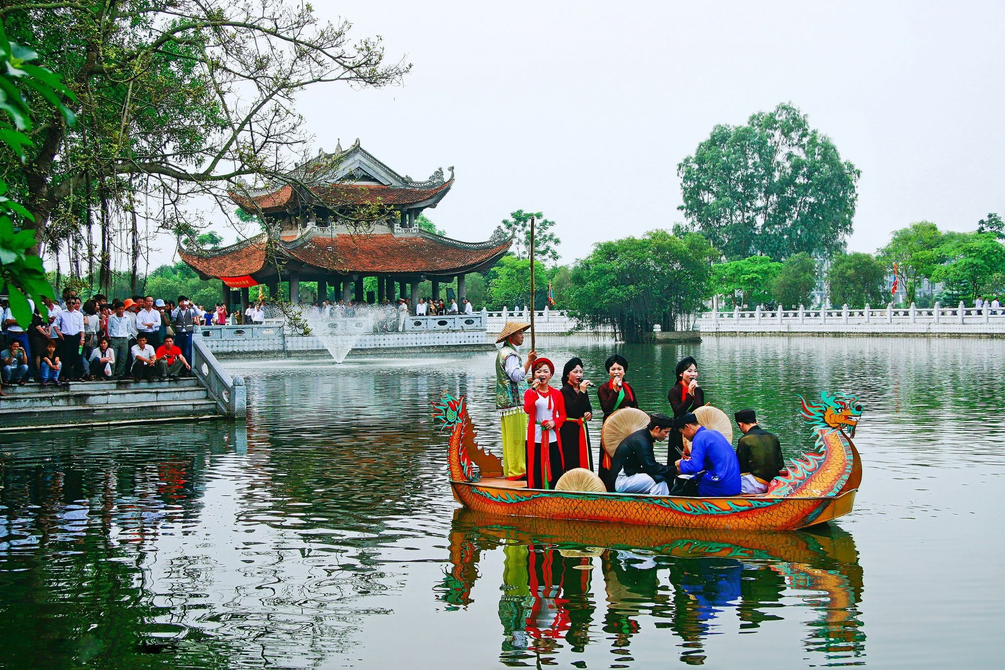 The fashion legacy of quan ho - Heritage Vietnam Airlines