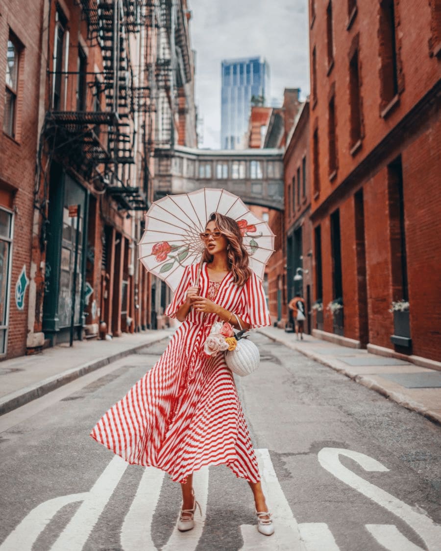 lua-chon-mau-sac-phu-hop-cho-trang-phuc-cung-la-bi-quyet-mac-dep-danh-cho-cac-nang