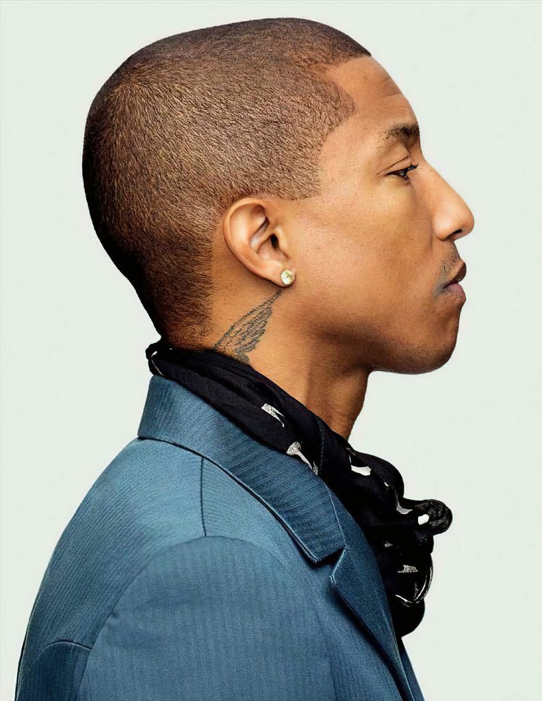 Chân dung nam nghệ sĩ da màu với phong cách thời trang lịch lãm