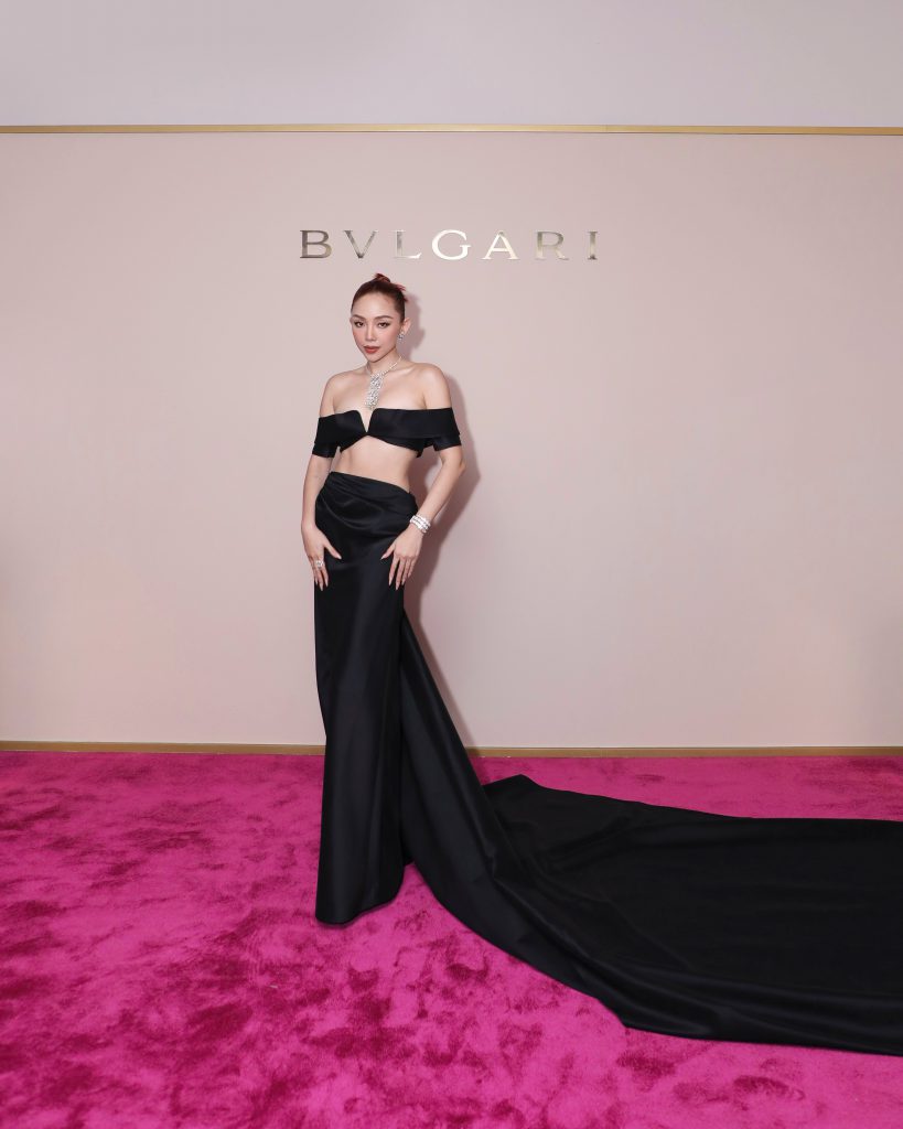 Tóc Tiên diện váy đen trễ vai sang trọng tại sự kiện của BVLGARI