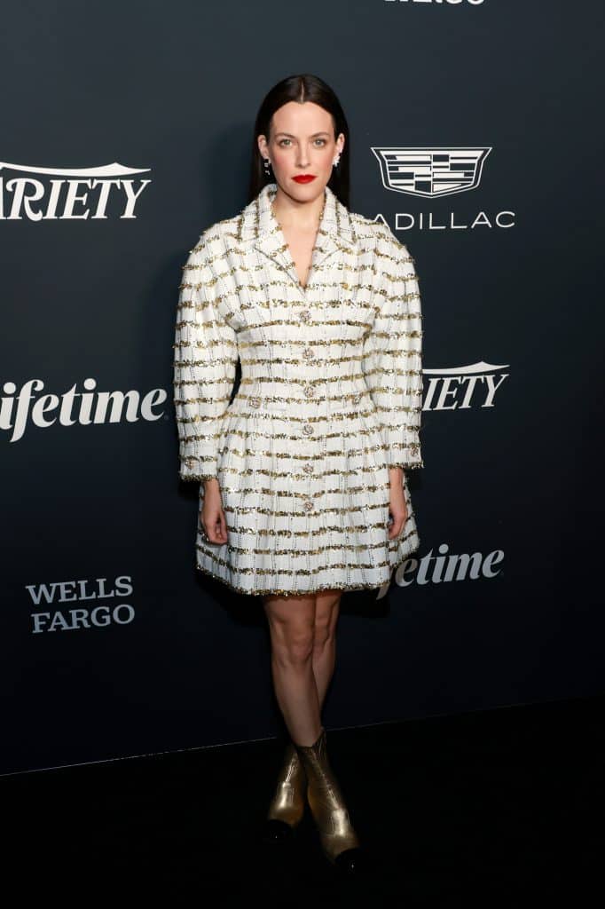 Riley Keough mặc váy tweed CHANEL tại sự kiện tôn vinh phụ nữ