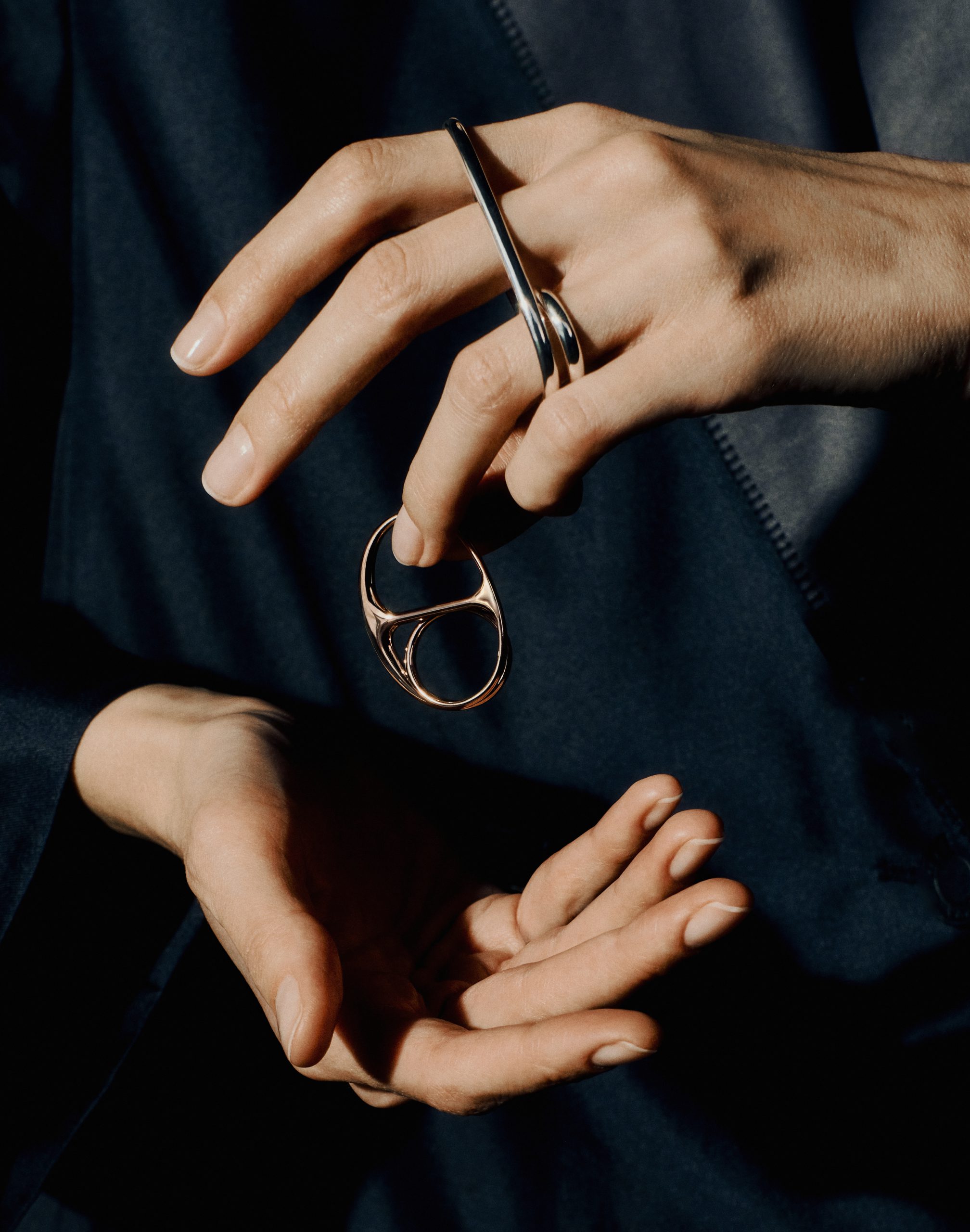 Chaine dancre Punk triple ring in silver and double ring in rose gold ©Jack Davison (3)