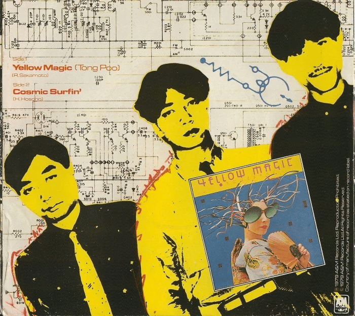 Bìa album nhạc điện tử Yellow Magic Orchestra với hình ảnh ba thành viên và mạch điện