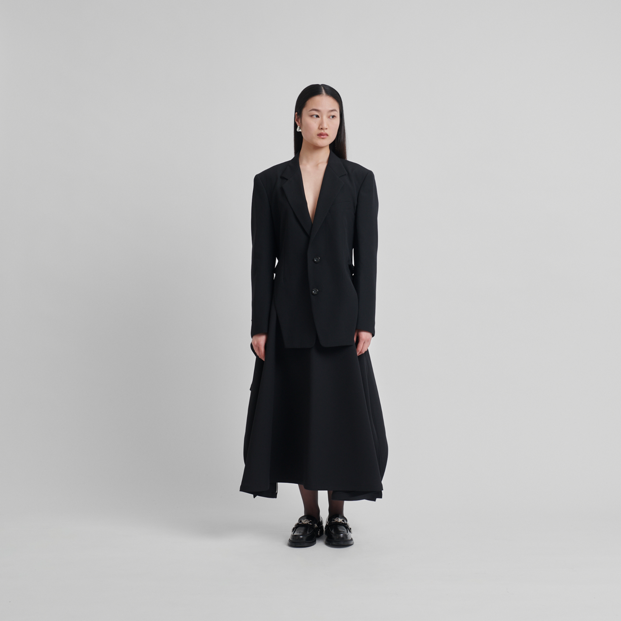 Quiet Luxury mang đến một định nghĩa mới cho xu hướng thời trang công sở